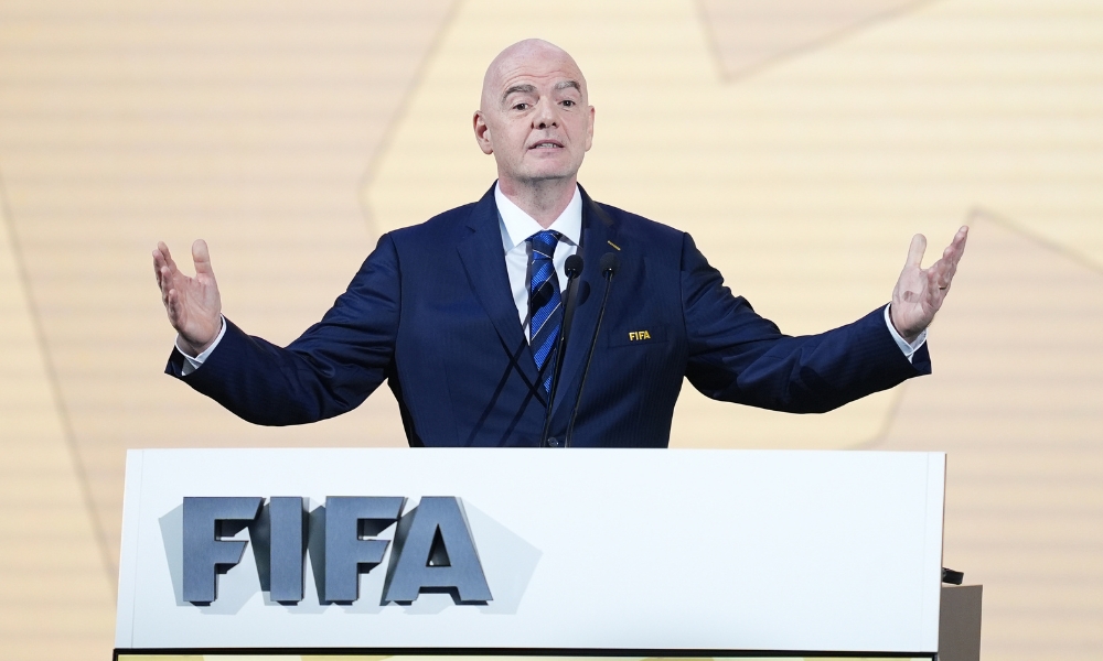 亮话体坛 ｜ 教唆小球员踢人，做错的不只是主教练.